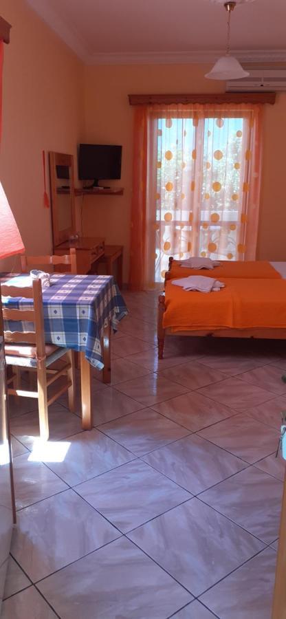 Apartamento To Spiti Tis Eirinis Poros Town Exterior foto