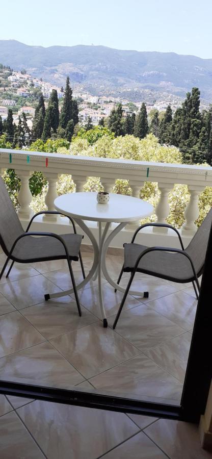 Apartamento To Spiti Tis Eirinis Poros Town Exterior foto
