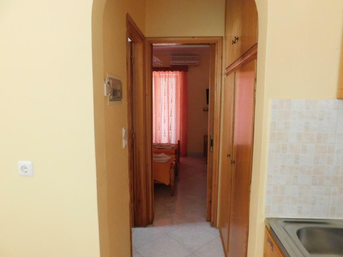 Apartamento To Spiti Tis Eirinis Poros Town Exterior foto