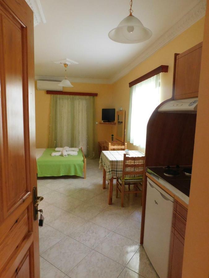 Apartamento To Spiti Tis Eirinis Poros Town Exterior foto