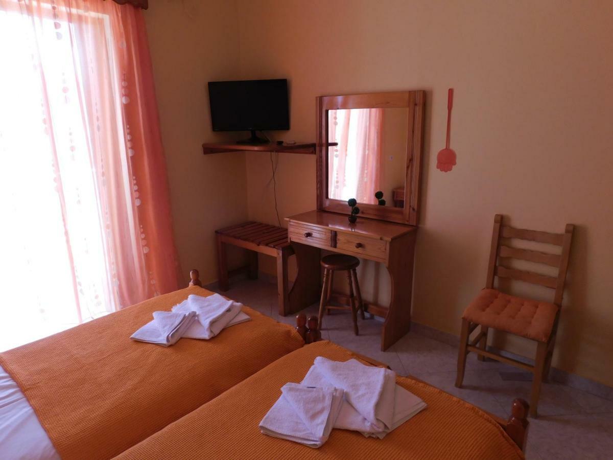 Apartamento To Spiti Tis Eirinis Poros Town Exterior foto